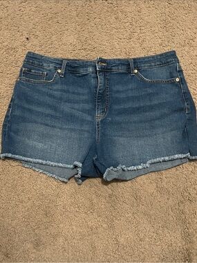 sofia by sofia vergara Denim Cutoff Shorts in Medium Blue